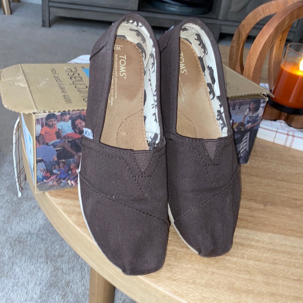 Toms Chocolate brown shoes
